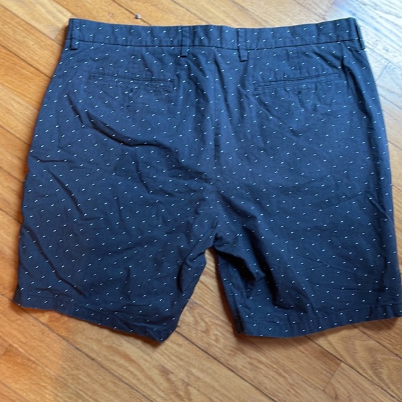 Old navy size 38 small dot board shorts - Picture 4 of 5